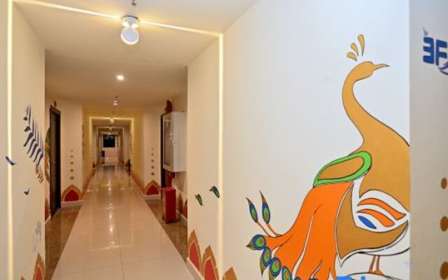 Kaili Yuexiang Holiday Hotel
