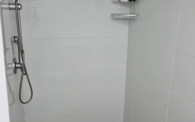 Apt heart tlv arnon 50 mt from sea