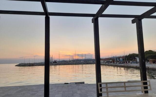 EVRIDIKI Home 50m from the beach
