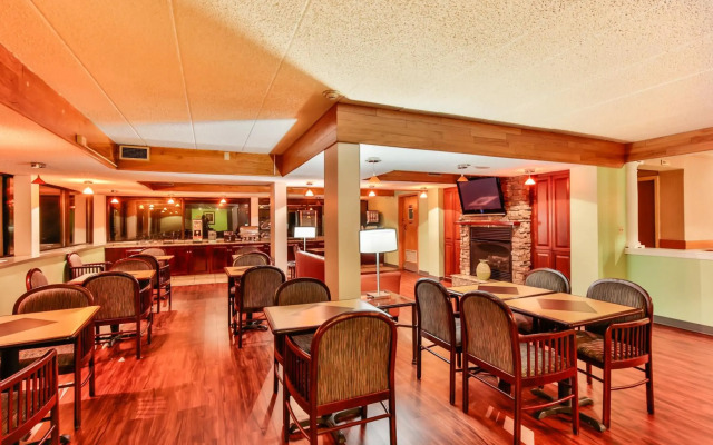 The View Inn & Suites