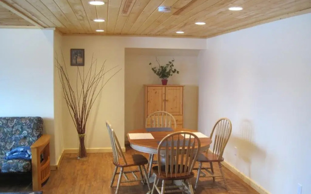 Driftwood Lodge