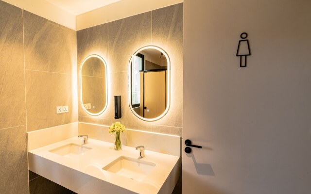 Emerald Hotel Residence