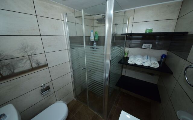 Ariel Luxury Suite