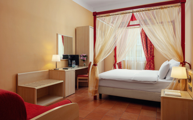 Hotel Caesar Prague - Image 5
