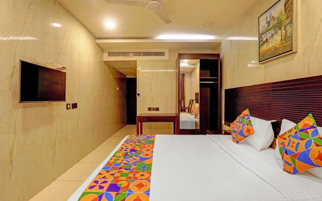 Fabhotel Western Inn