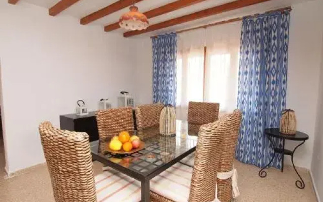 Villa Colibrí, Villa Mediterranea