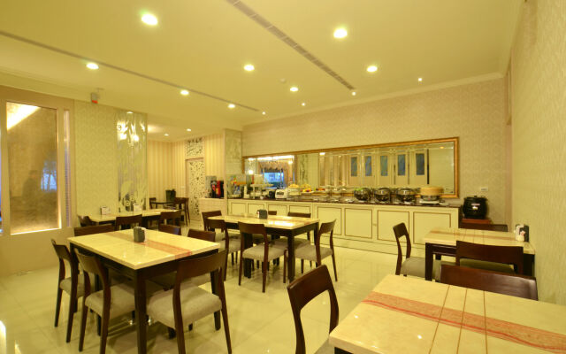 Spring Art Hotel