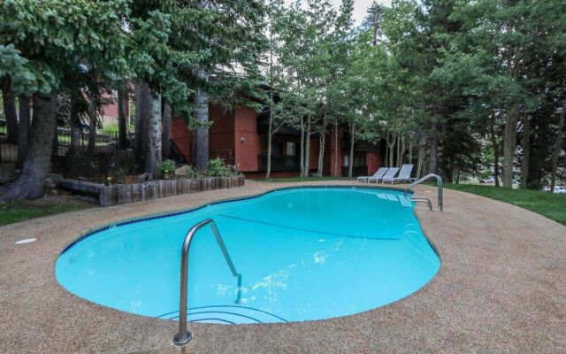 Mammoth West #129 - 3 Br Condo