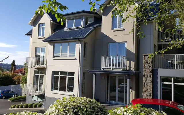 Bluestone On George