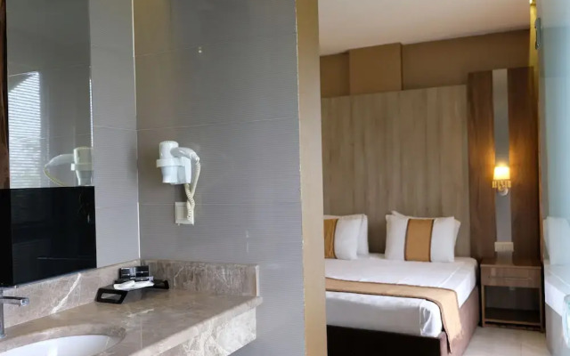 Royal Capital Hotel & Suites
