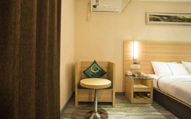 Home Inn Wuhan Hankou Railway Station Square