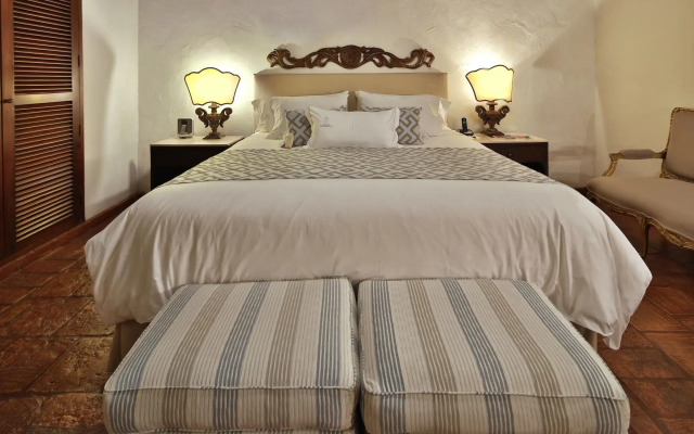 Casa del Arzobispado Hotel