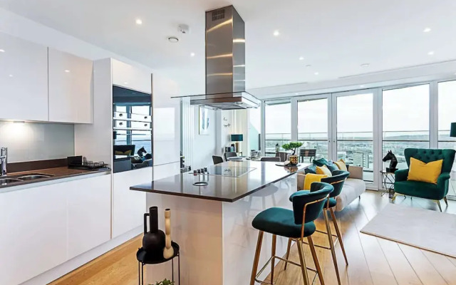 The Panoramic Urban Oasis