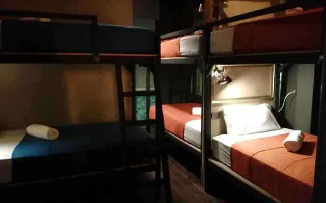 2Street Hostel at Surathani - Adults Only