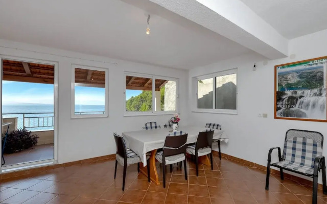 Apartments Robinzon Milivoj