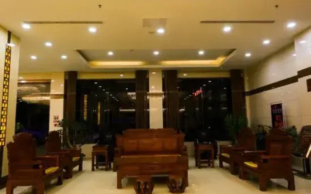 Sunshine Holiday Hotel