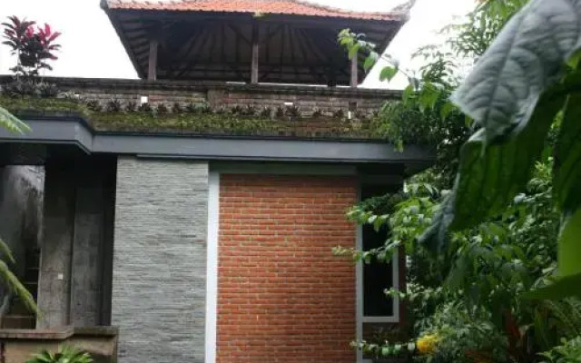 Puri Alam Bali