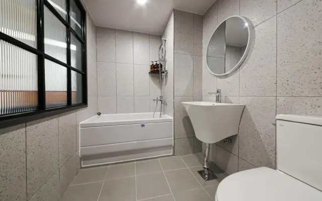 Jeonju Junghwasandong Hotel Intro