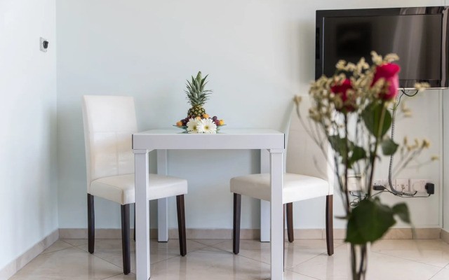 Mesogios House Suites