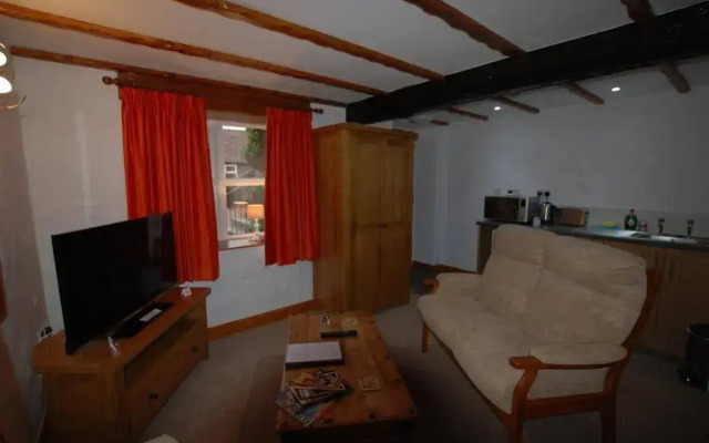 Home Farm & Lodge