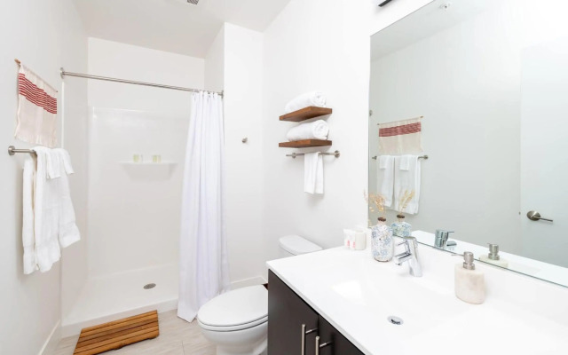 Flexhome Skywalk to Fiserv U5 RooftopGymParking