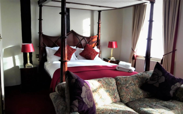 Angel Hotel