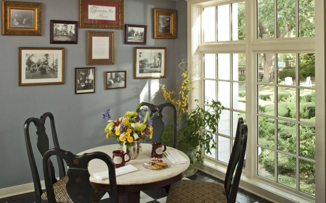 Fairview Inn