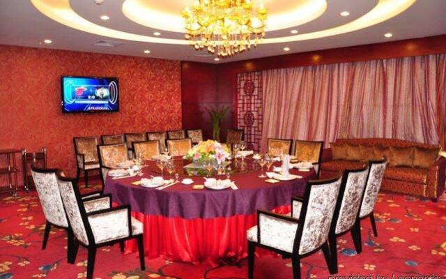 New Cozy Harbour Hotel