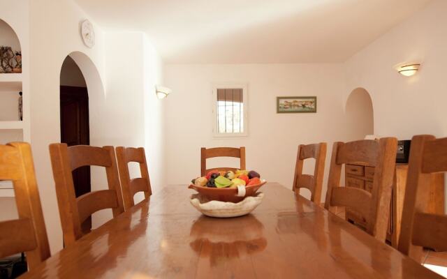 Villa With air Conditioning and Private Pool 1 km From Saint-paul-en-foret and 35 km From the sea