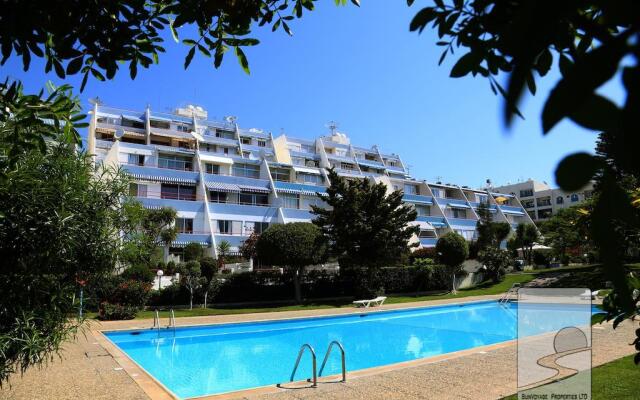 Amathusia Sweet Beach Apartments