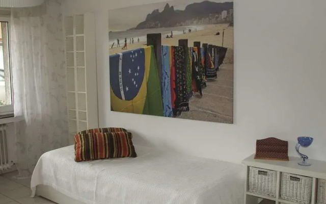 Tolstov-Hotels Big Room Apartment