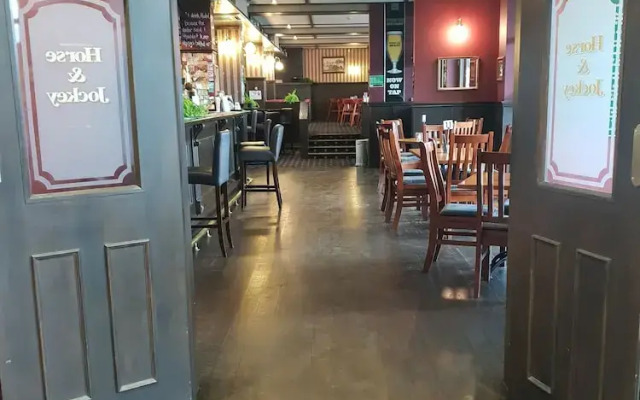 Horse and Jockey Inn