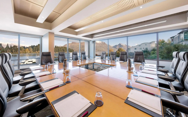 Crowne Plaza Hotel Queenstown by IHG