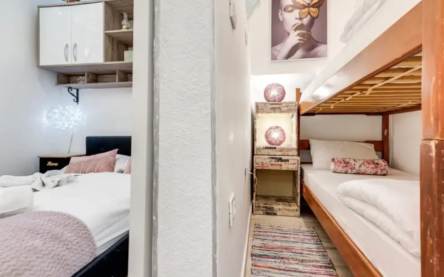 B&B Afrodita