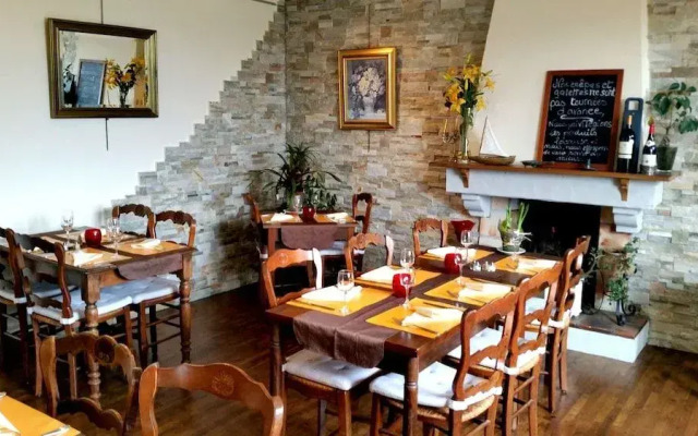 Le Relais De Launay