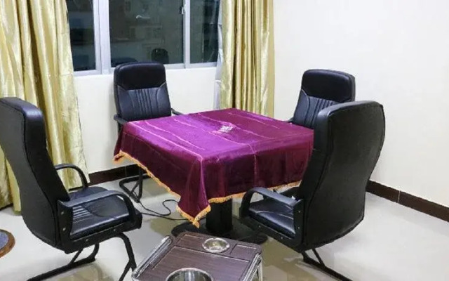 Longhui Business Hotel