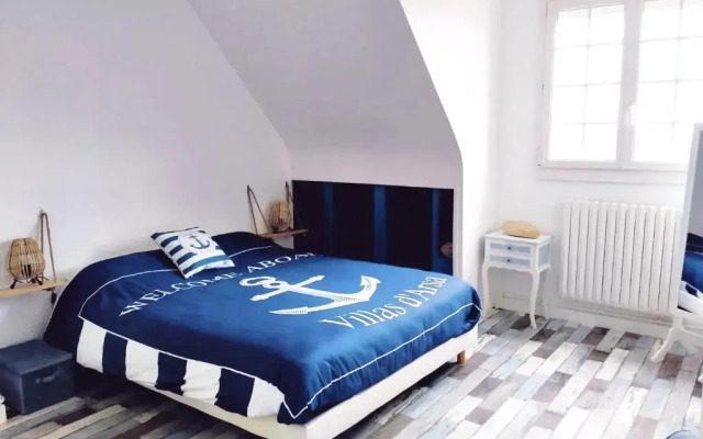 Villa de 4 chambres avec vue sur la mer piscine privee et jardin clos a Le Conquet