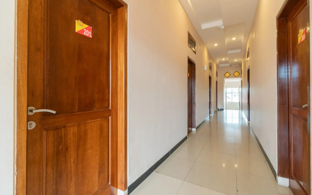 Reddoorz Syariah Near Rs Mata Padang