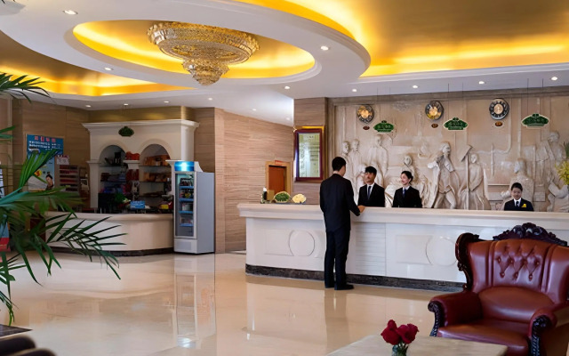 Vienna Hotel Shenzhen Pinghu Center Metro Station