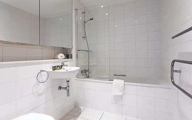 City-Close 1-Bed Apartment near Tower Hill