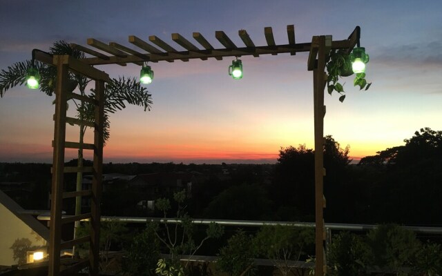 Beinte Singko de Marso Apartments