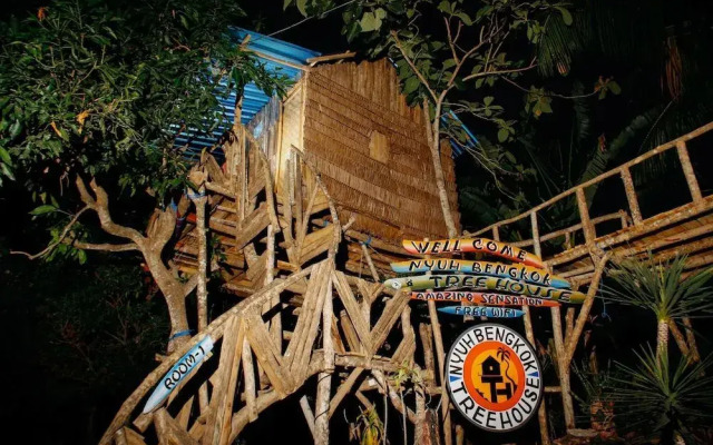 Nyuh Bengkok Tree House