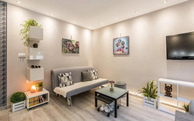 Artistic chill art apartment 2+2.Centar of Split.