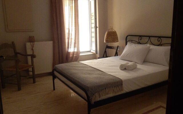 Arismary Cottage Home