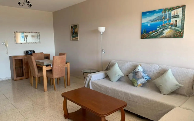 King's Palace - very spacious 1 bed apartment