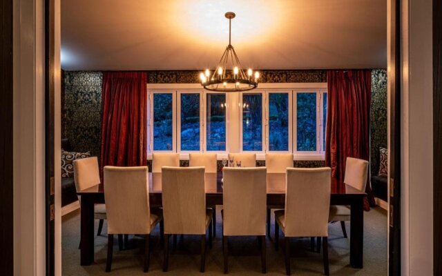 Woodhouse Mountain Lodge