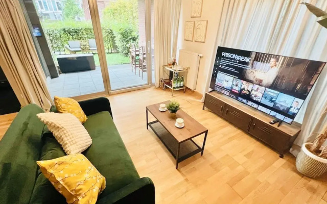 Chic one bedroom with parking&terrace