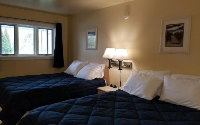 Captain's Quarters Motel