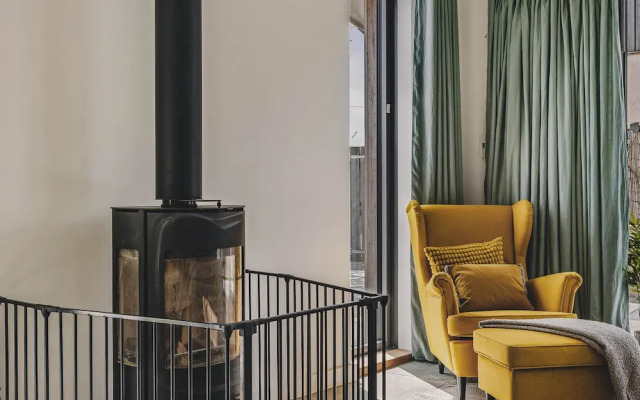 Heron House - Luxury Grand Designs Eco-home