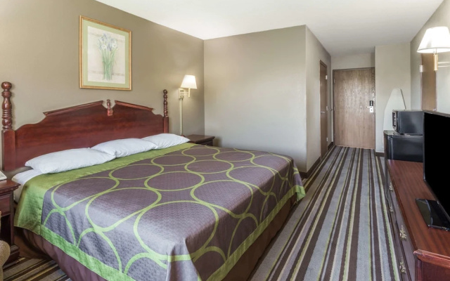 Super 8 Yorkville